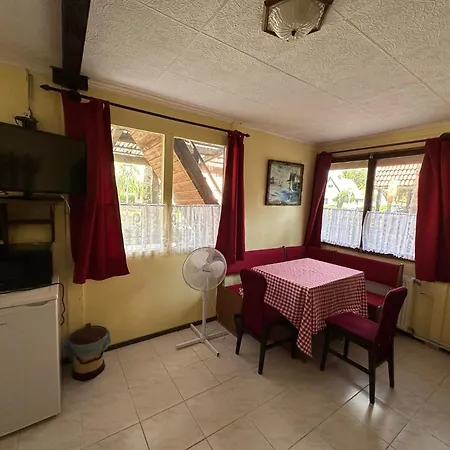 Holiday home Tilumina Vendeghazak -timea Vendeghaz
