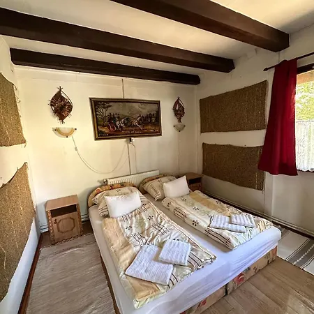 Tilumina Vendeghazak -timea Vendeghaz Balatonboglar