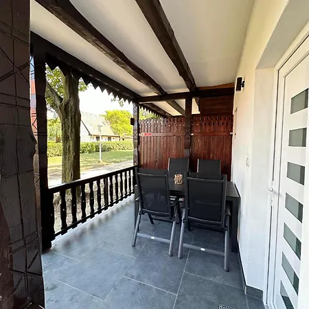 Tilumina Vendeghazak -timea Vendeghaz Holiday home Balatonboglar