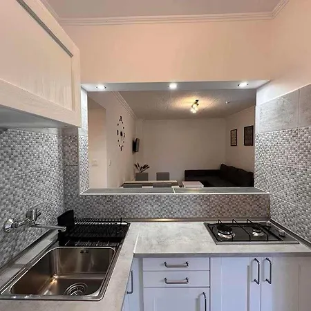 Tilumina Vendeghazak -timea Vendeghaz Holiday home *