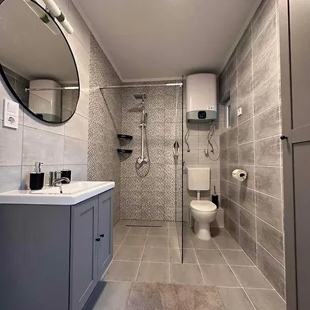 Tilumina Vendeghazak -timea Vendeghaz Feriehus Balatonboglár