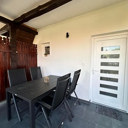 Tilumina Vendeghazak -timea Vendeghaz בית נופש Balatonboglár