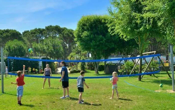 Tilumina Vendeghazak -timea Vendeghaz Balatonboglar