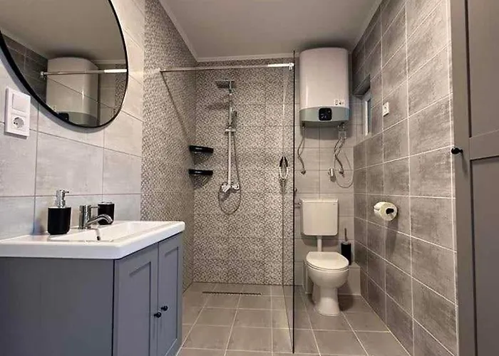 Tilumina Vendeghazak -timea Vendeghaz Feriehus Balatonboglár