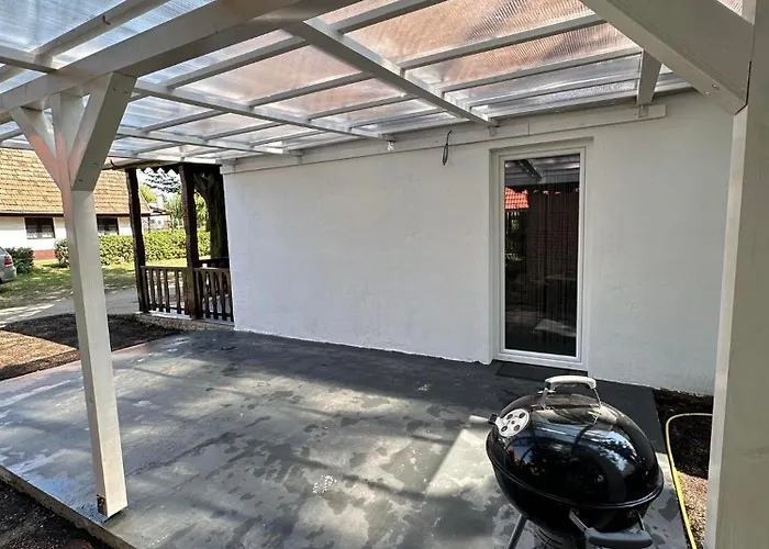 Tilumina Vendeghazak -timea Vendeghaz Holiday home